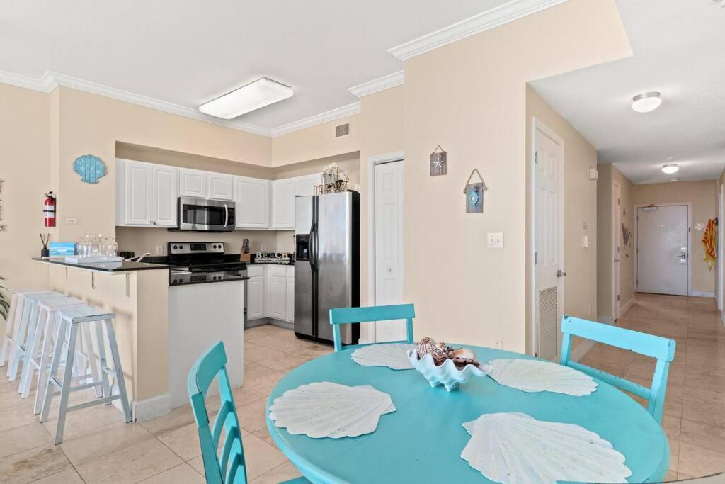 Ocean Front 29th Floor - Must Be 25 To Book Holiday home *