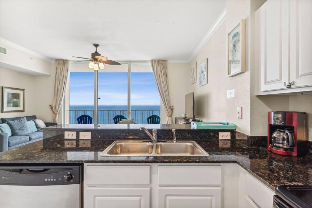 Ocean Front 29th Floor - Must Be 25 To Book * Panama City Beach