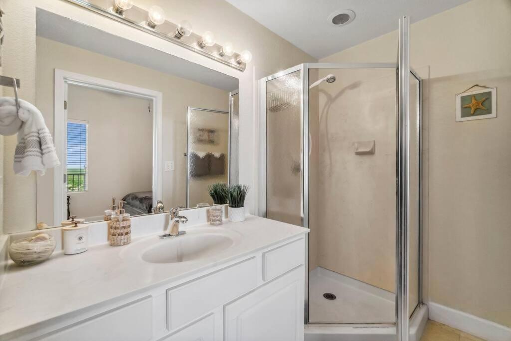 Ocean Front 29th Floor - Must Be 25 To Book Holiday home Panama City Beach