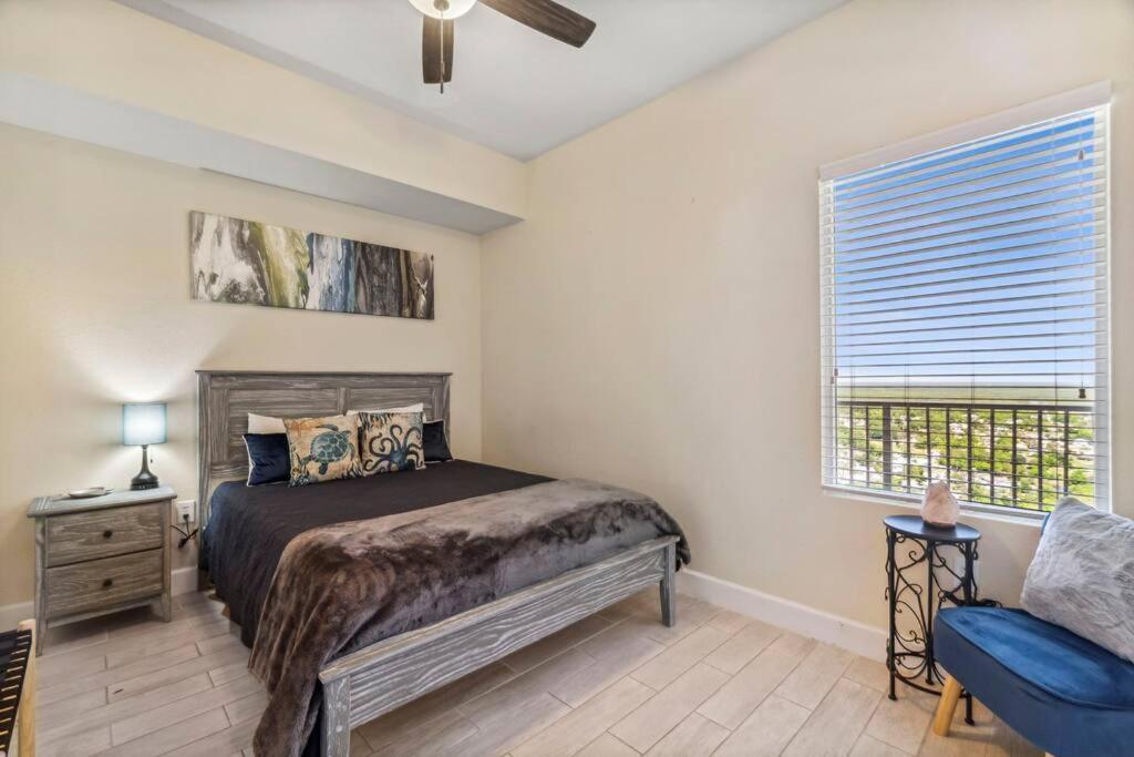 Ocean Front 29th Floor - Must Be 25 To Book Panama City Beach
